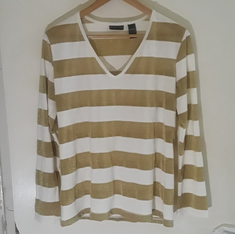 New York and Company Cotton and Metallic blouse